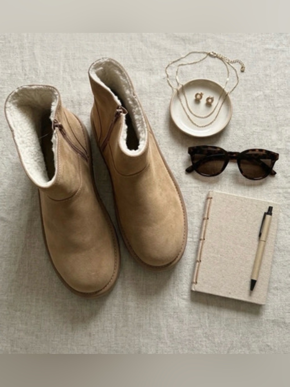 Universal Thread Tan Shearling-Lined Ankle Boots